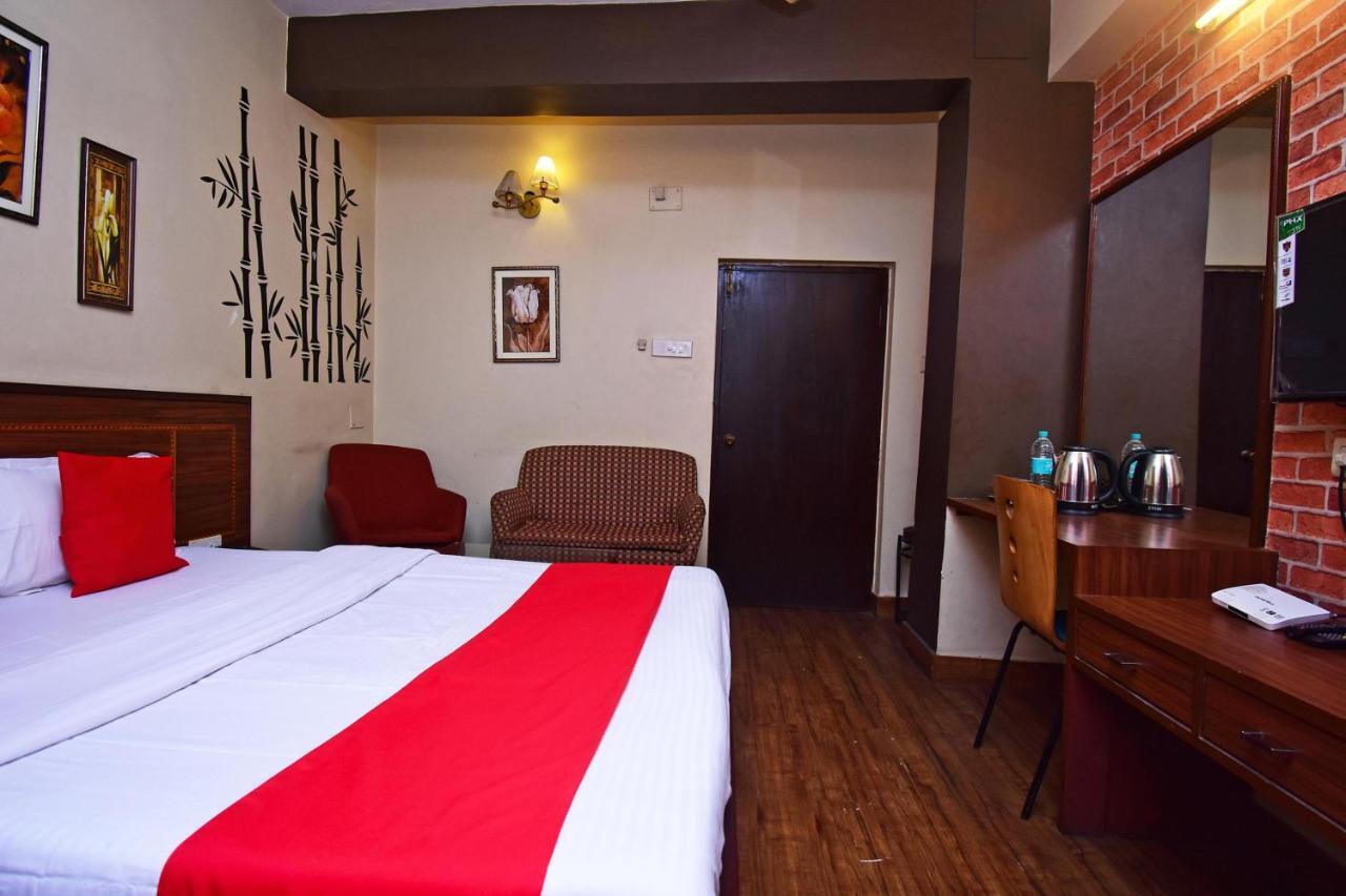 Oyo 2510 Near Camac Street Hotel Calcutta Exterior foto